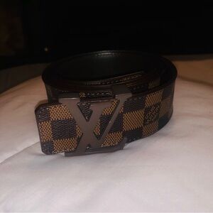 Authentic Louis Vuitton Ebene Belt In Great Condition. Sz 115/46